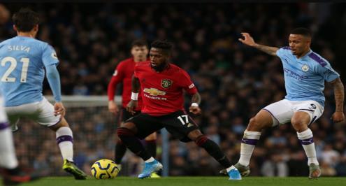 "مانشستر حمراء".. يونايتد يُسقط السيتي بثنائية لمصلحة ليفربول